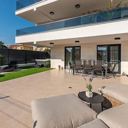 Modern With Whirlpool & Few Steps Away From The - Borik, *