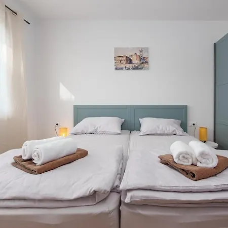 Modern With Whirlpool & Few Steps Away From The - Borik, *