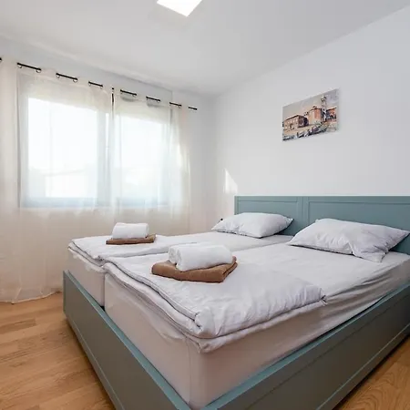 Modern With Whirlpool & Few Steps Away From The - Borik, *